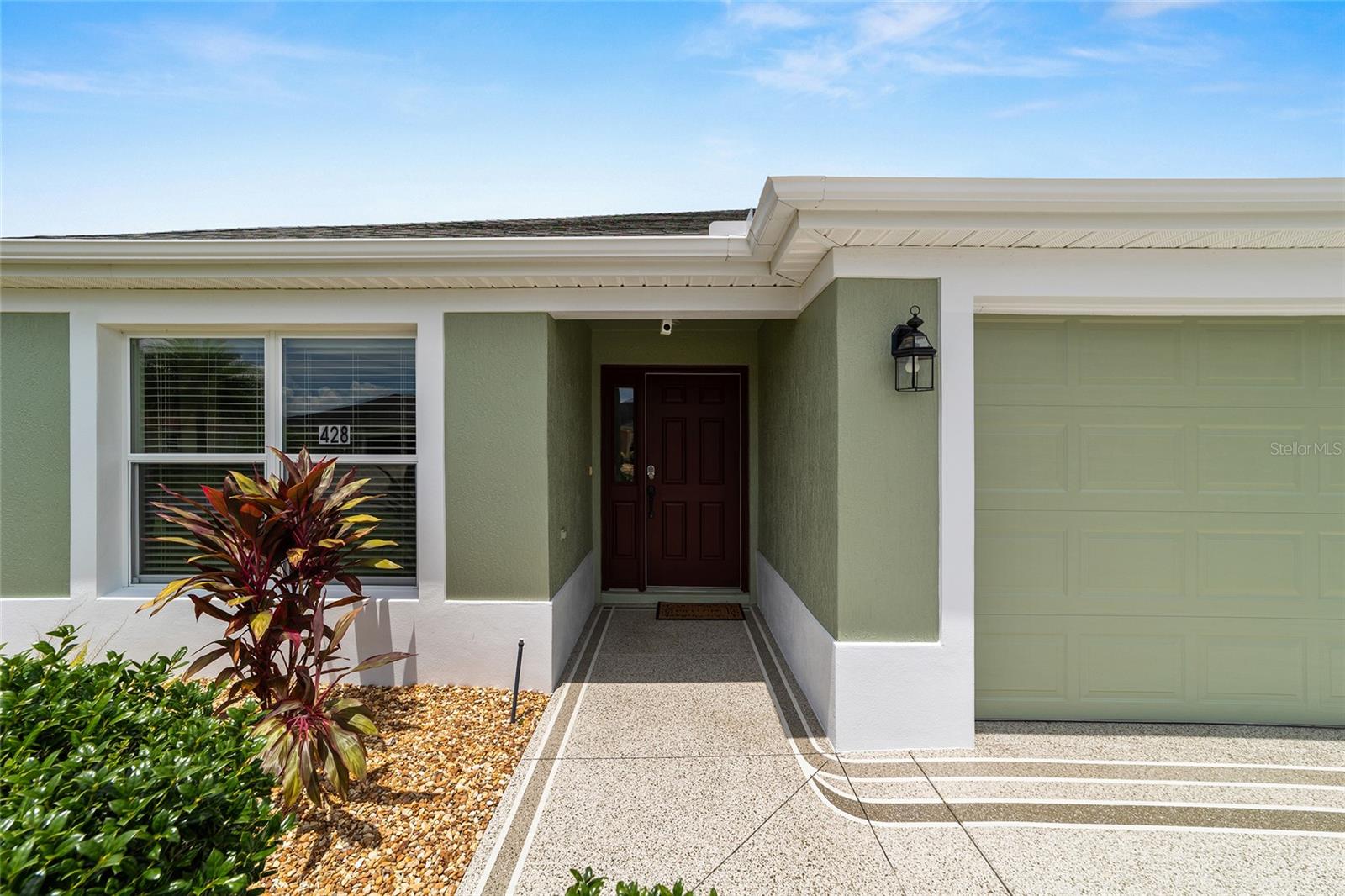 Listing photo id 9 for 428 Pomegranate Path