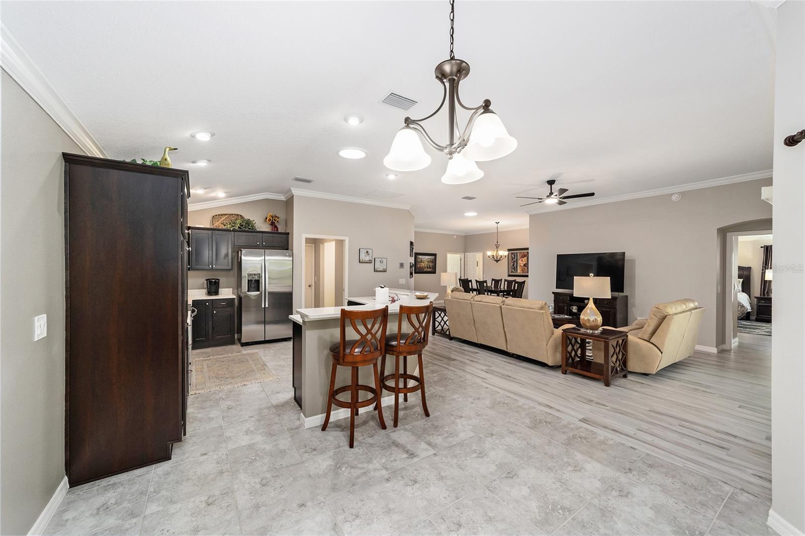 Listing photo id 22 for 428 Pomegranate Path