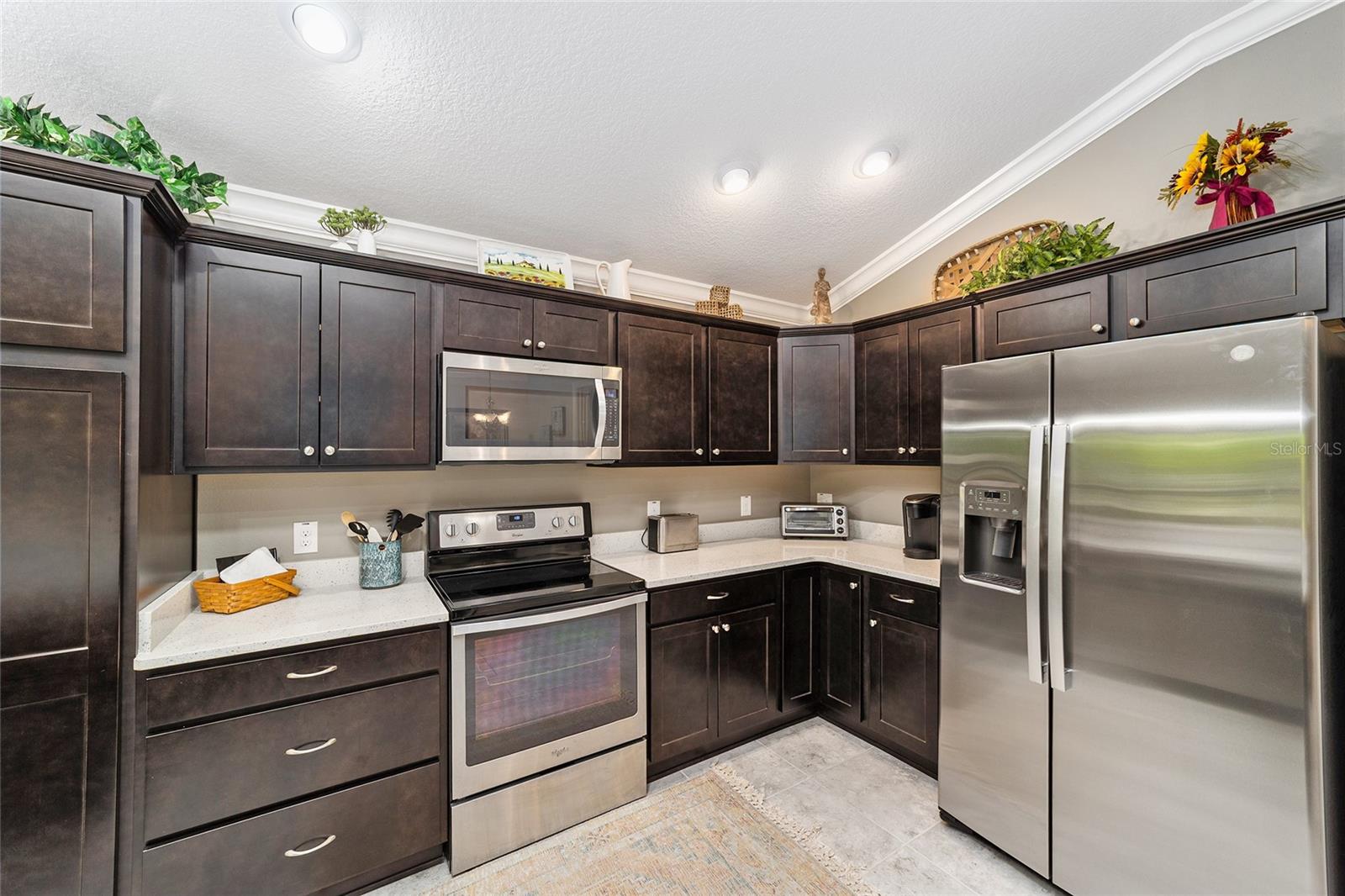 Listing photo id 25 for 428 Pomegranate Path