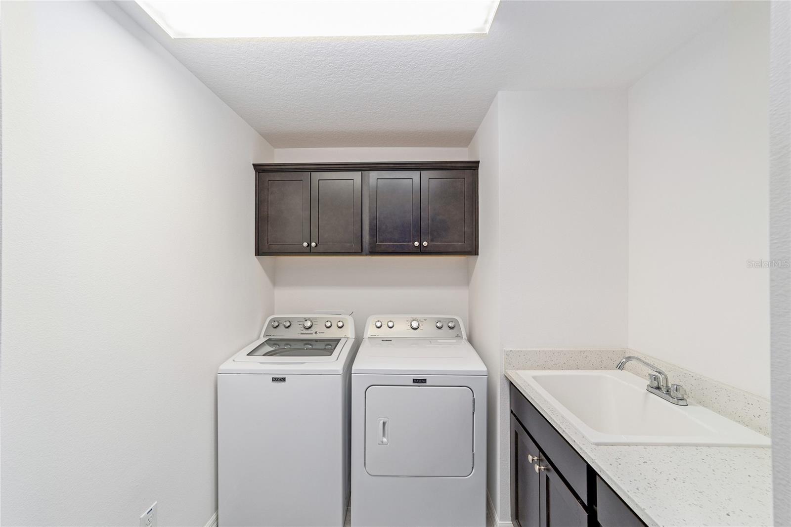 Listing photo id 34 for 428 Pomegranate Path