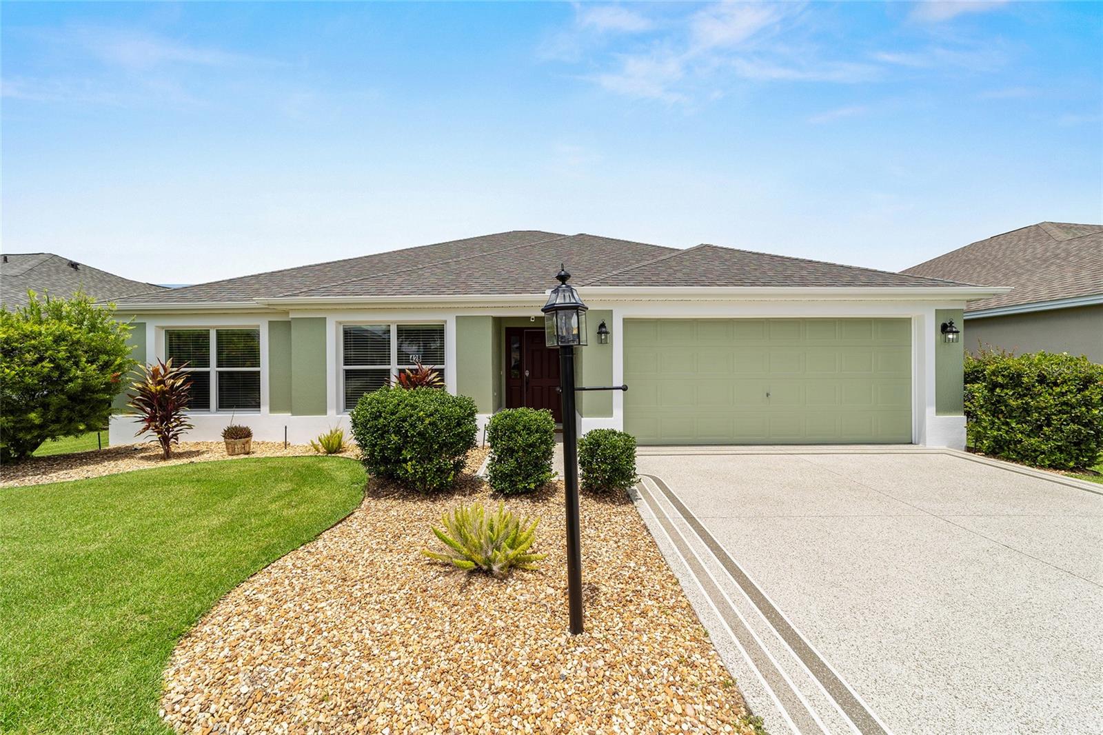Listing photo id 37 for 428 Pomegranate Path