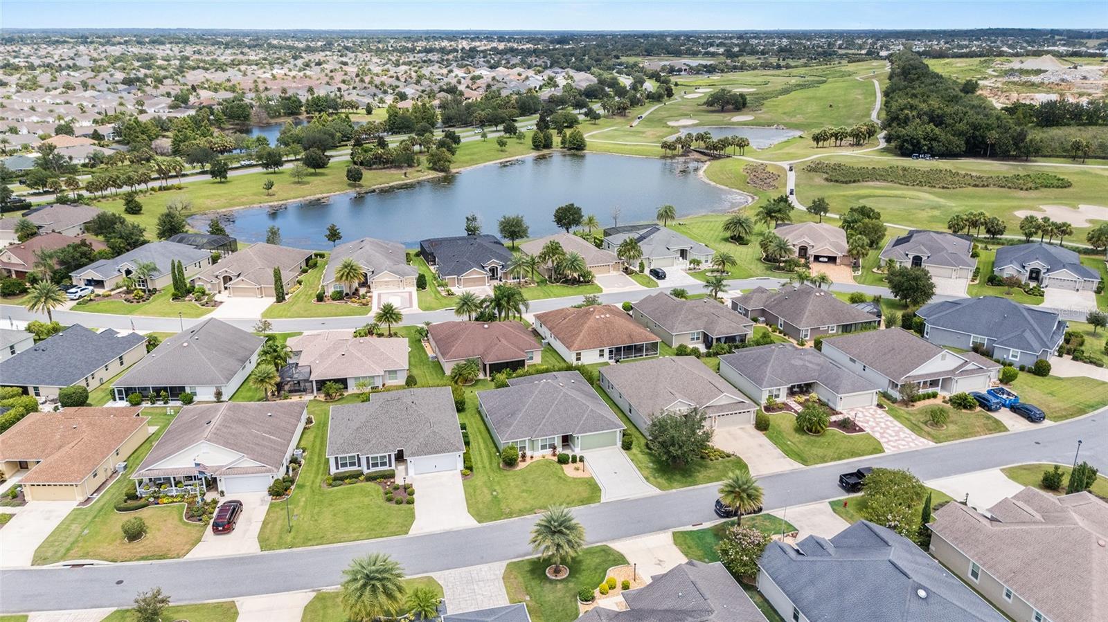 Listing photo id 44 for 428 Pomegranate Path
