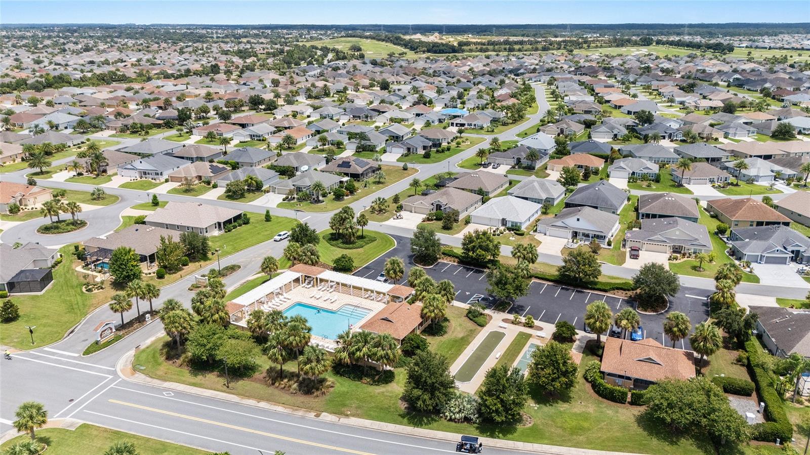 Listing photo id 51 for 428 Pomegranate Path