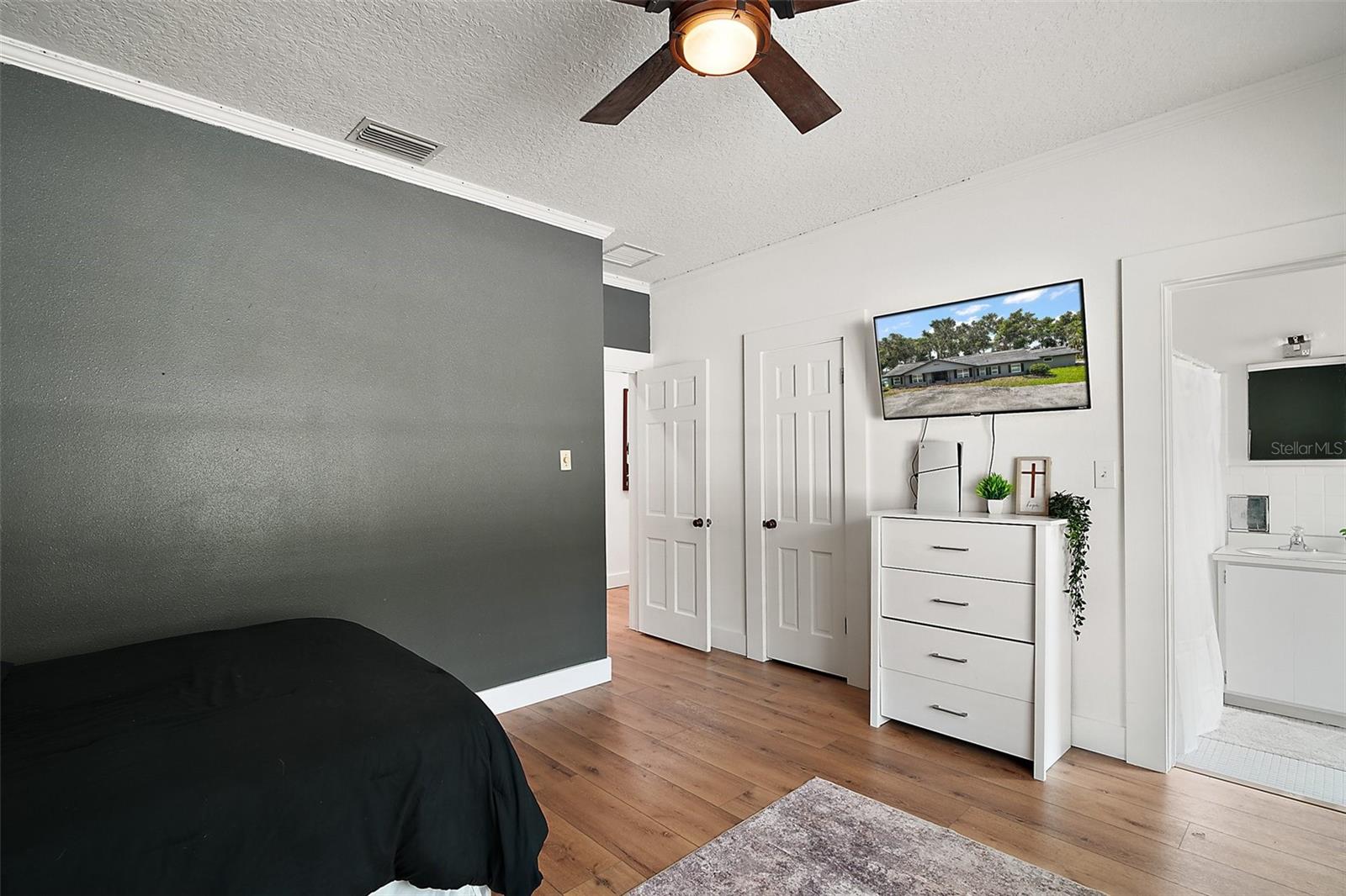 Image 32 of 62 For 3020 Indian Trail
