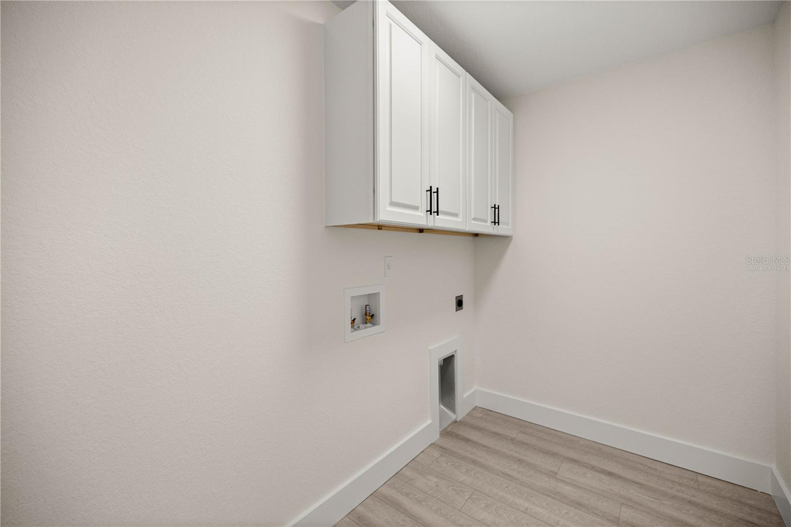 Image 19 of 33 For 6962 124th Street