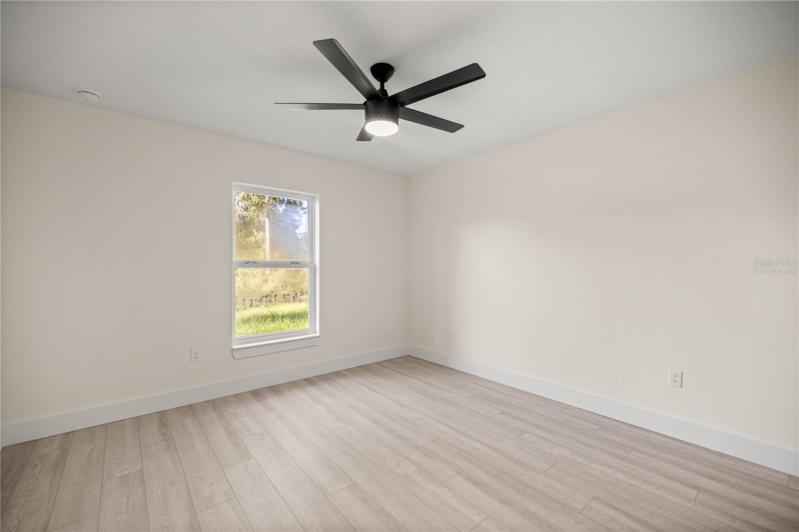 Image 21 of 33 For 6962 124th Street