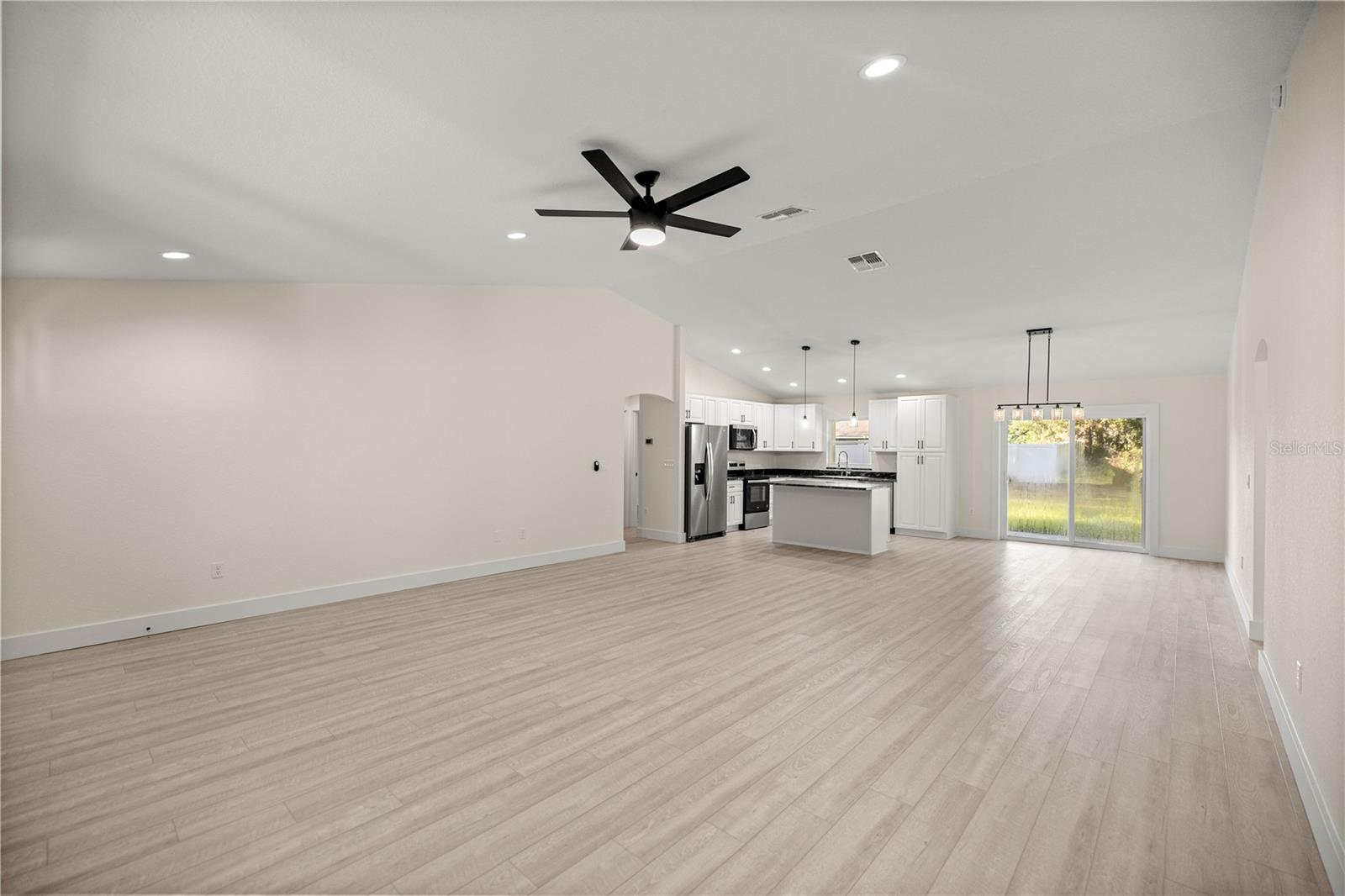Image 6 of 33 For 6962 124th Street