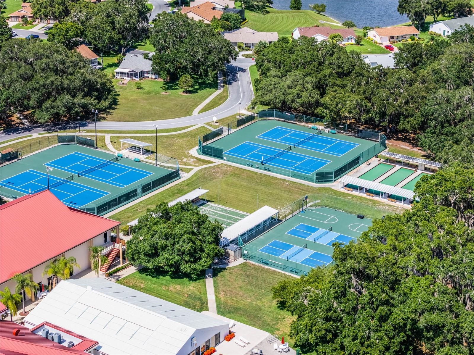 Image 39 of 79 For 26812 Racquet Circle