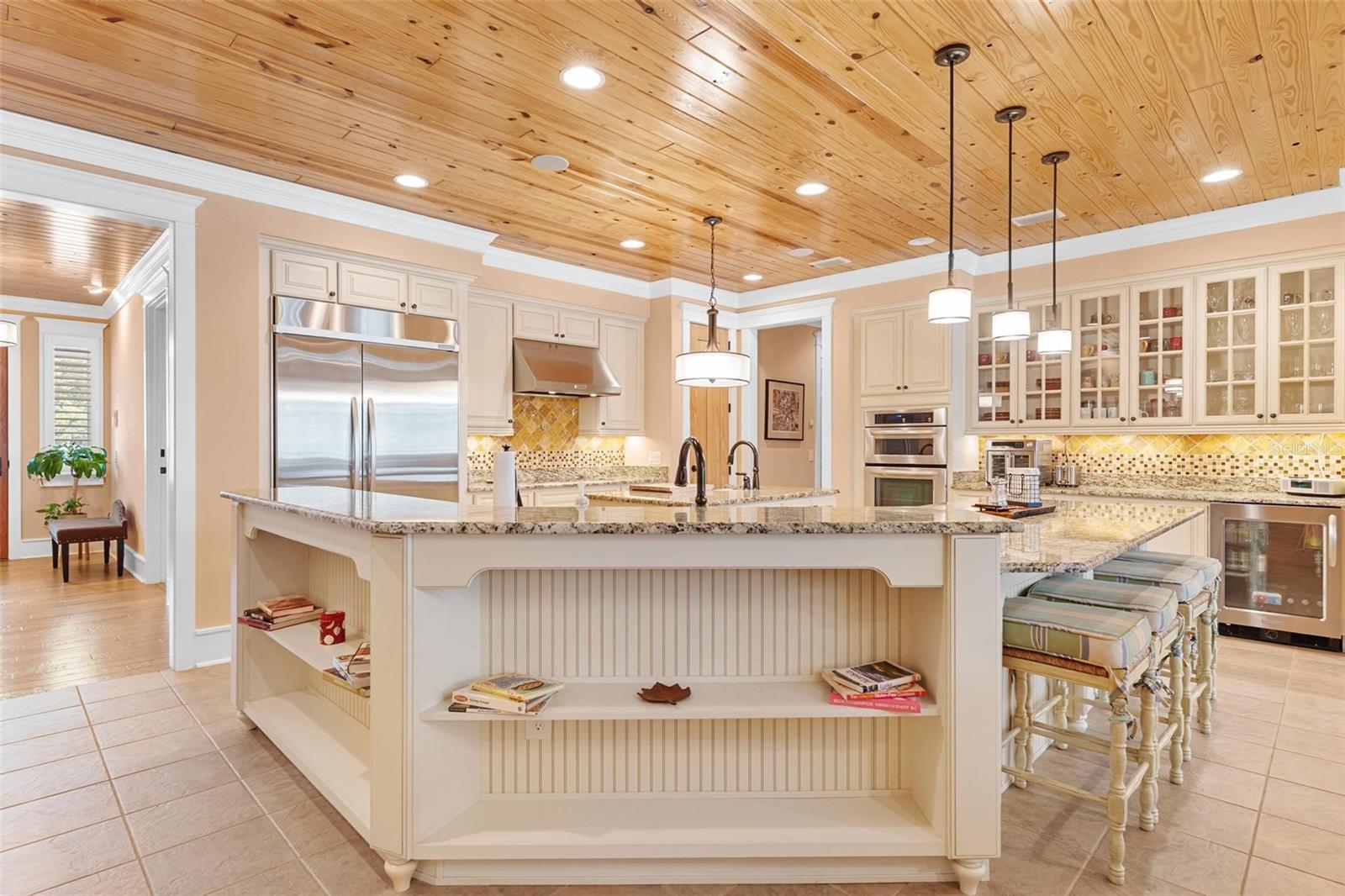 Listing photo id 12 for 10615 104th Circle