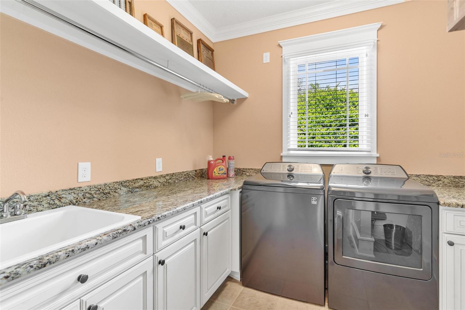 Listing photo id 31 for 10615 104th Circle