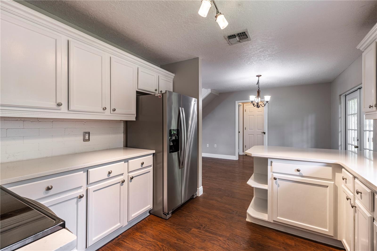 Image 10 of 39 For 411 Cobble Court