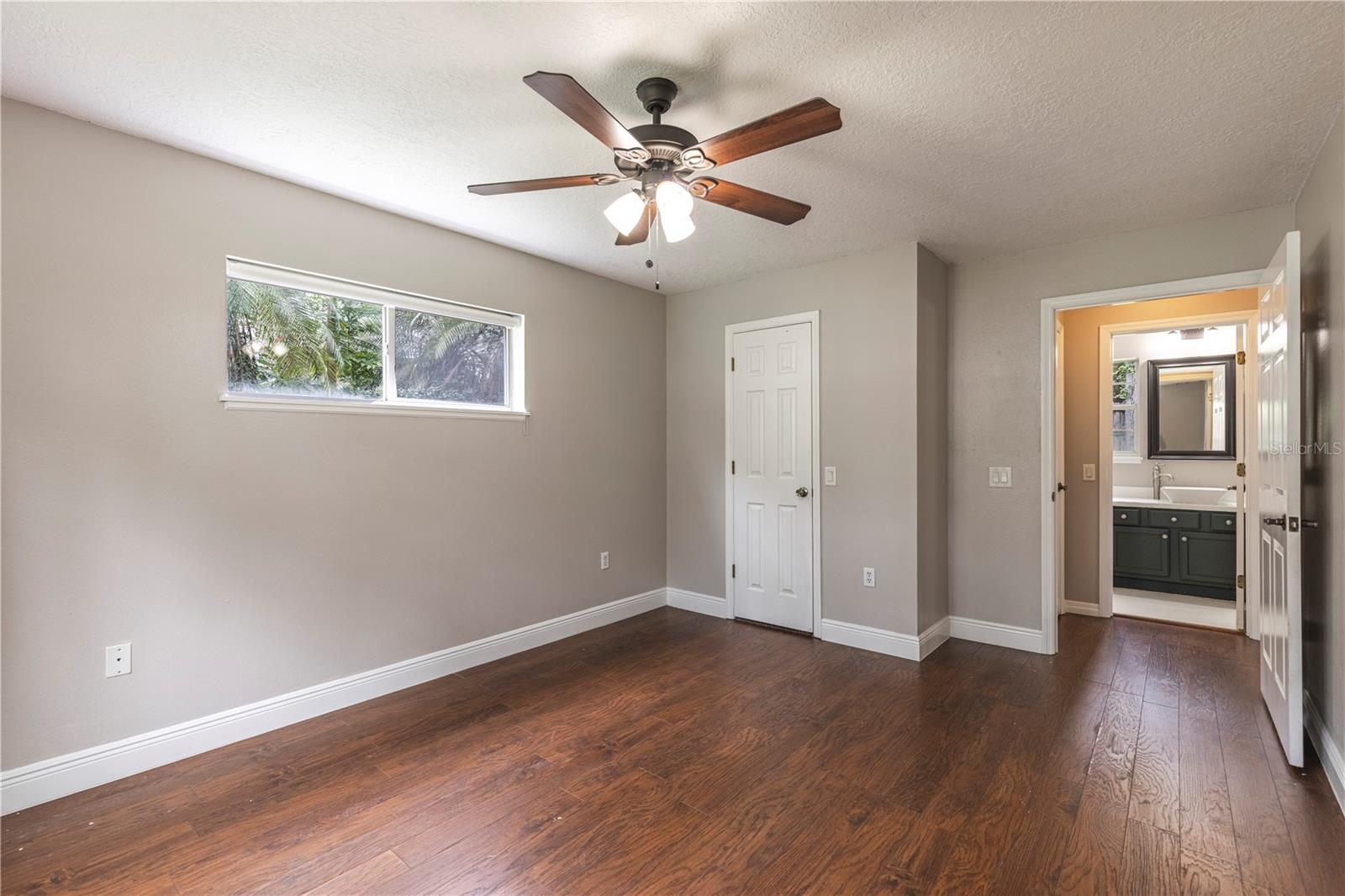 Image 13 of 39 For 411 Cobble Court