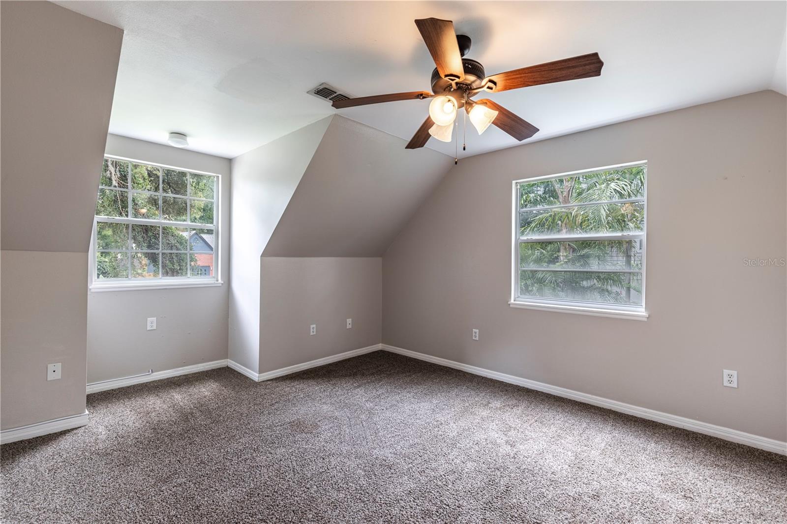 Image 18 of 39 For 411 Cobble Court