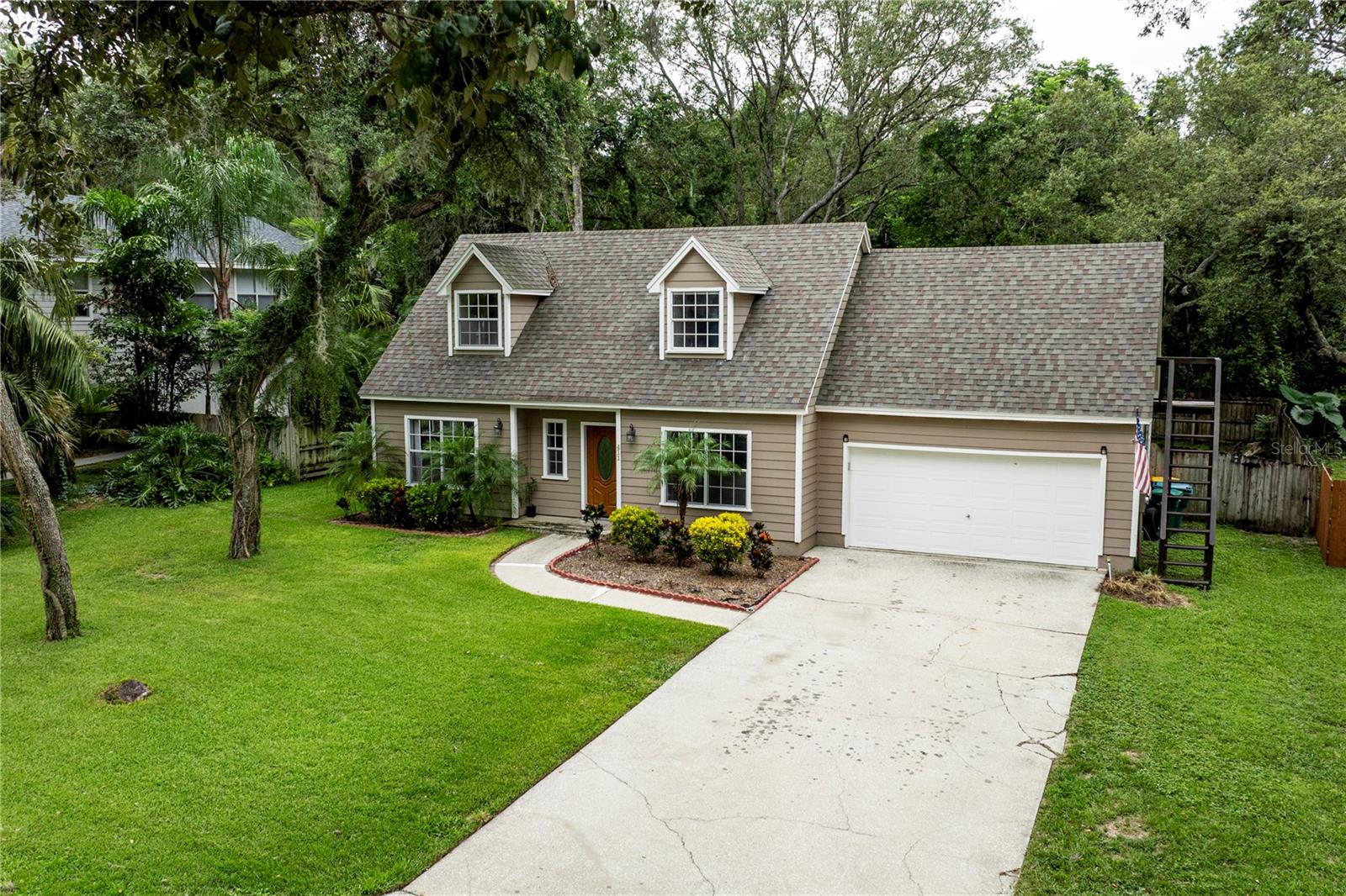 Image 31 of 39 For 411 Cobble Court