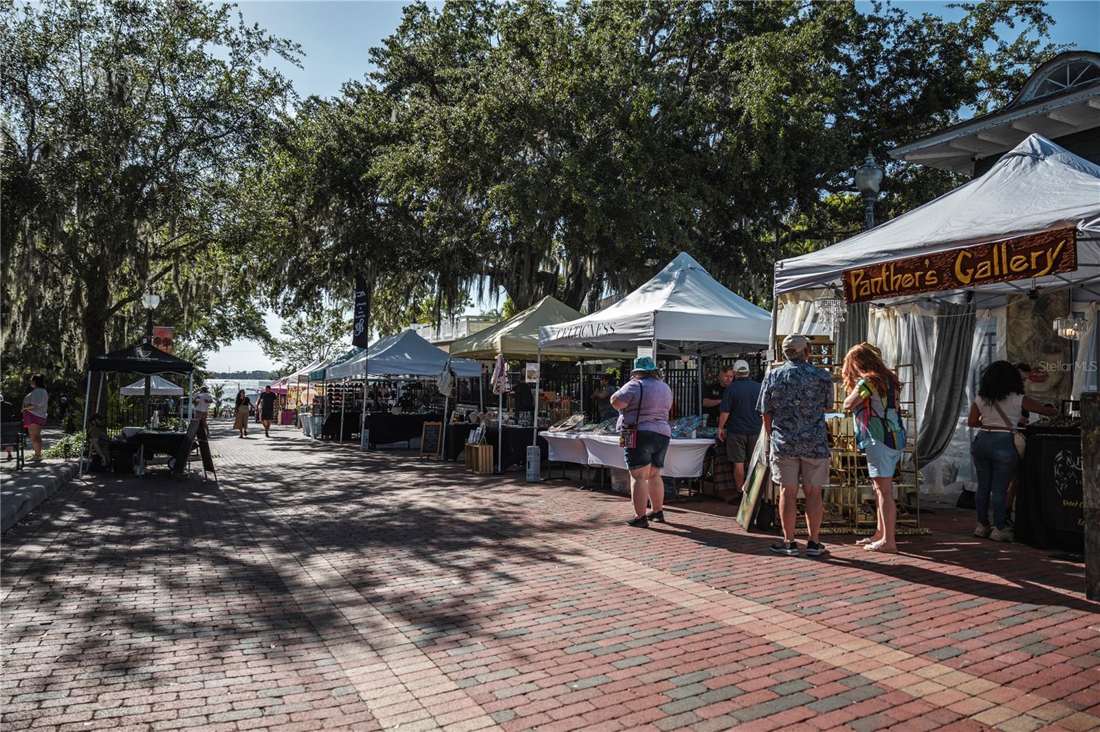 Image 36 of 39 For 411 Cobble Court