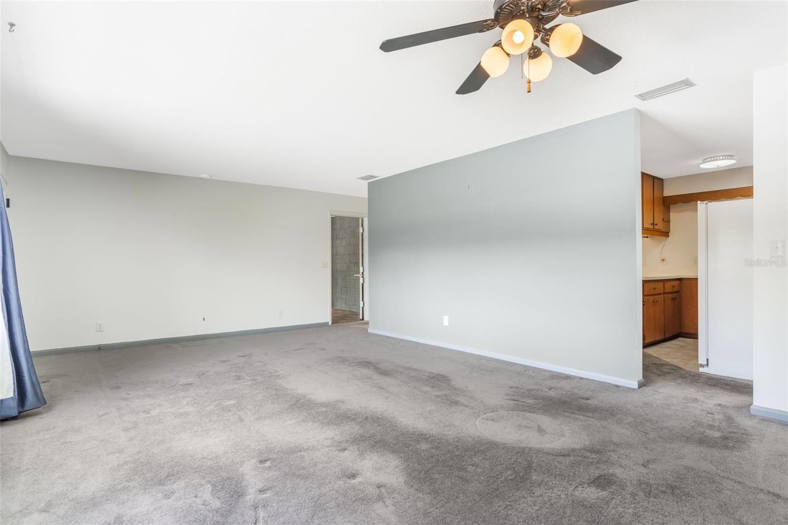 Image 15 of 50 For 75 Sunnyside Drive