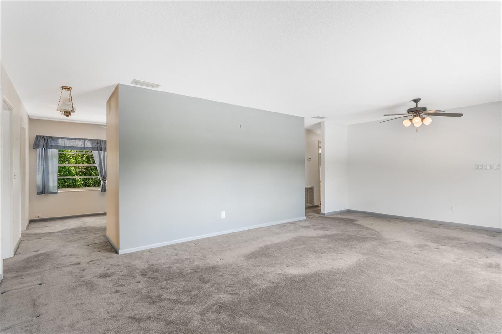 Image 16 of 50 For 75 Sunnyside Drive