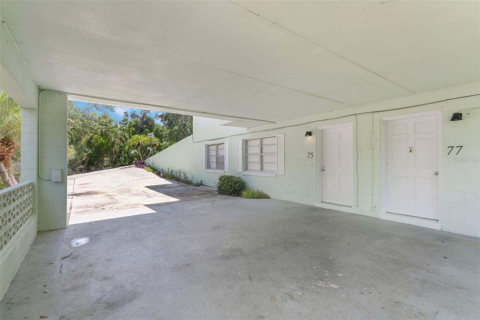 Image 7 of 50 For 75 Sunnyside Drive