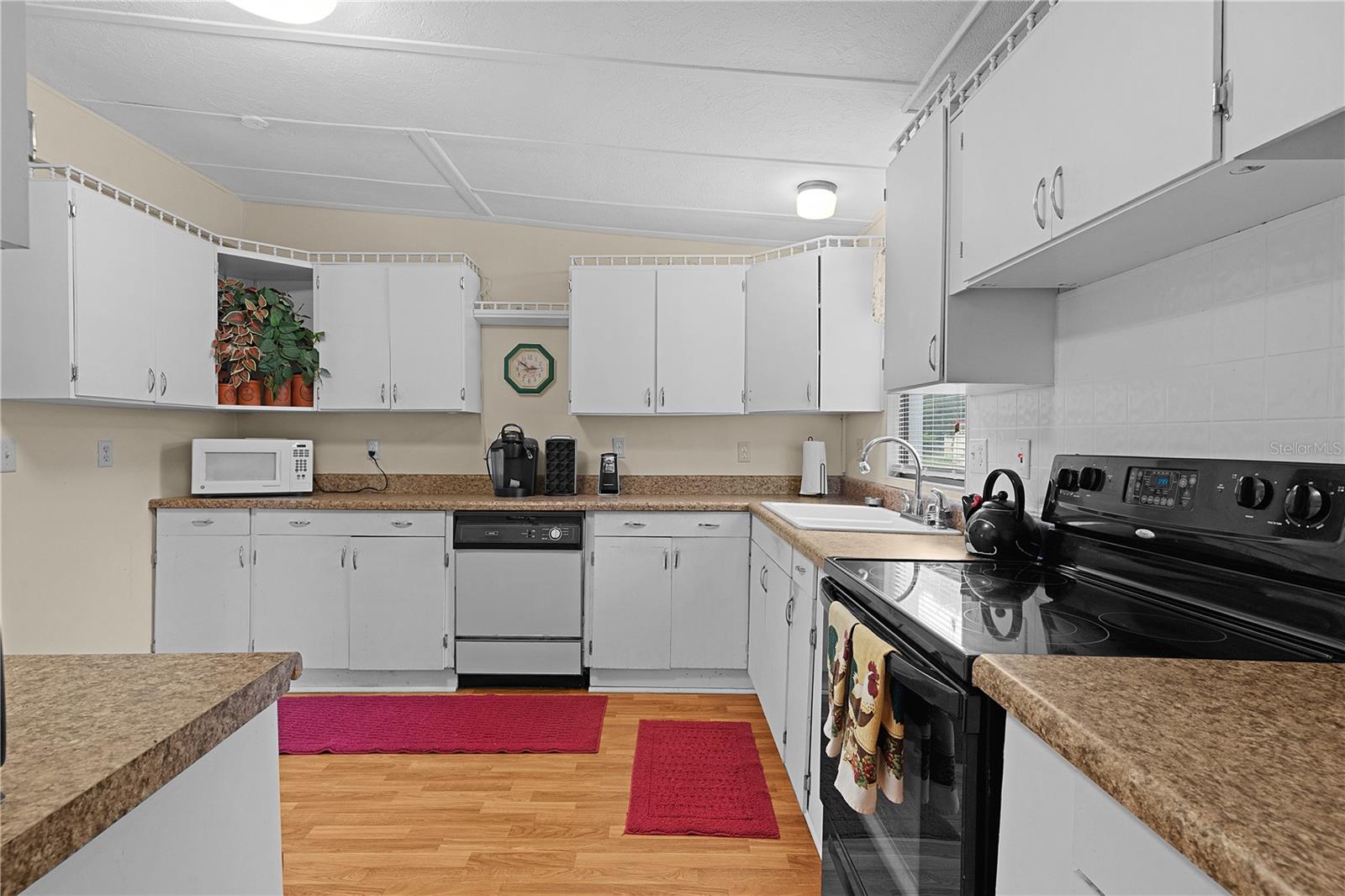 Image 16 of 48 For 14145 93rd Avenue