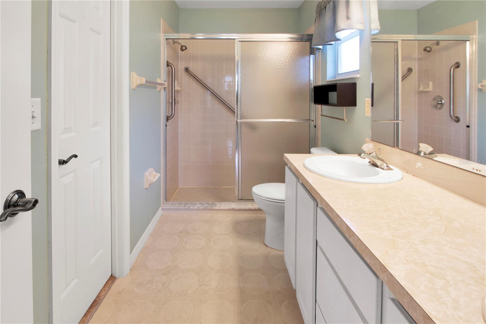 Image 4 of 26 For 2413 Baywater Road