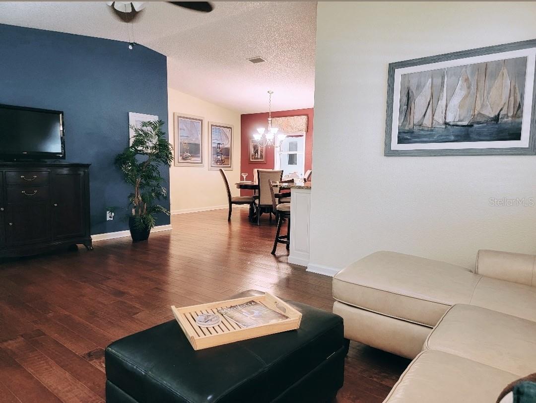 Image 8 of 20 For 704 Bolivar Street