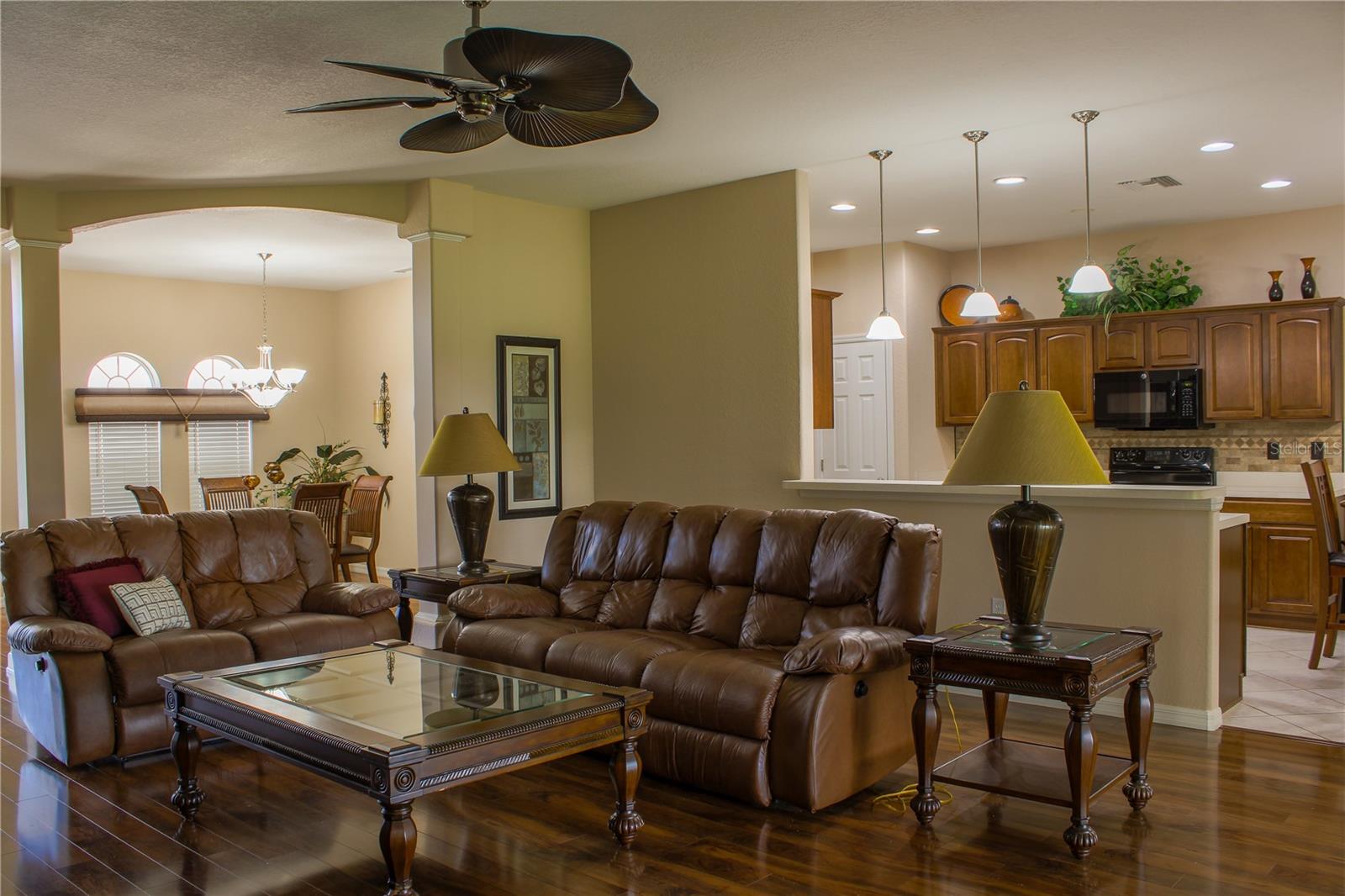 Image 13 of 40 For 23900 Narrowleaf Court
