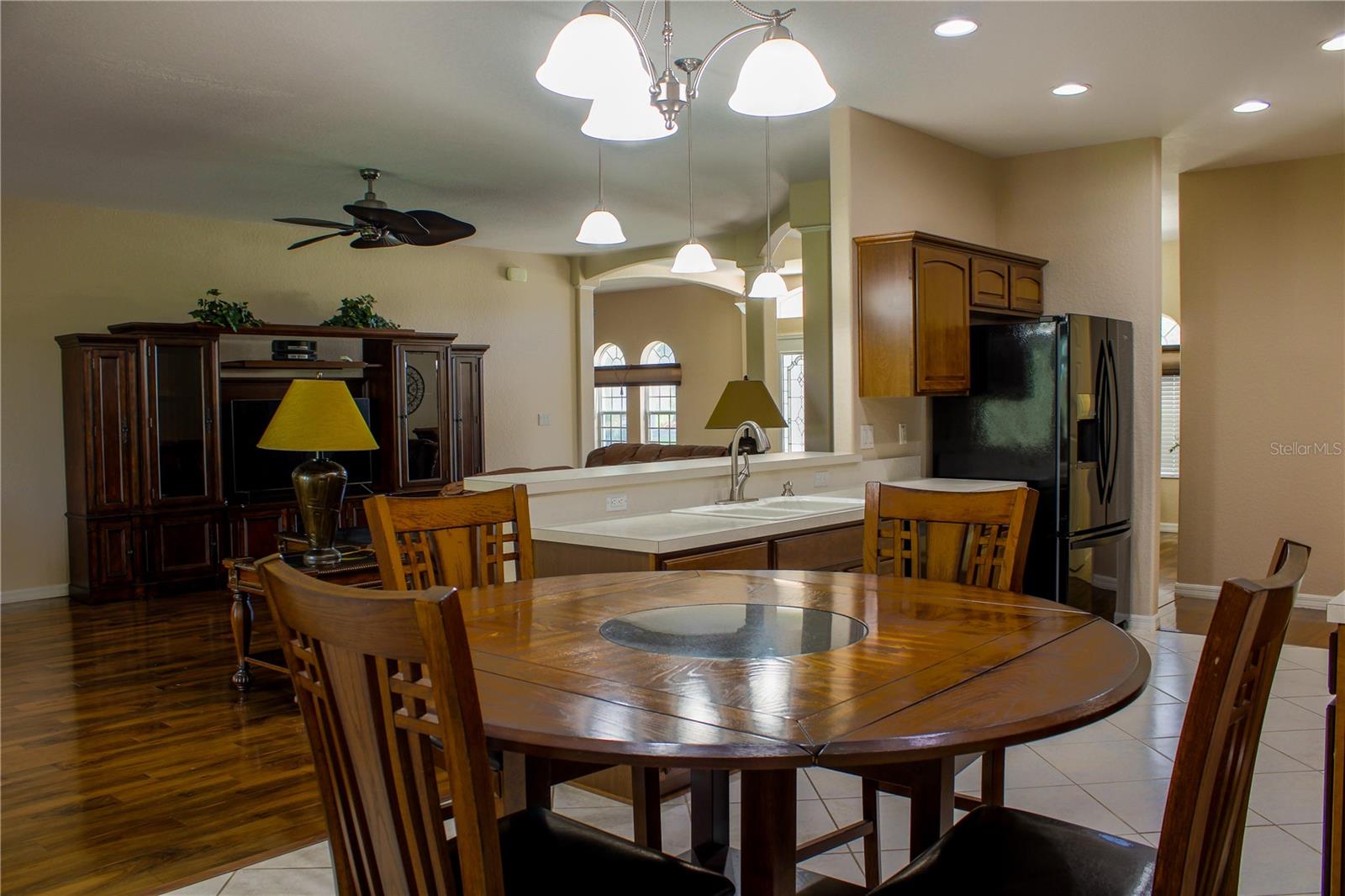 Image 16 of 40 For 23900 Narrowleaf Court
