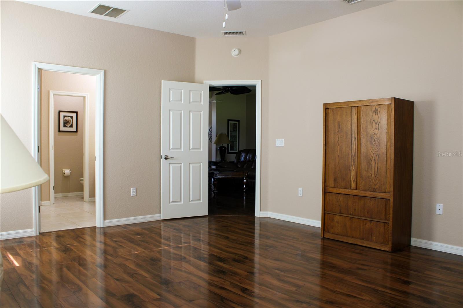 Image 18 of 40 For 23900 Narrowleaf Court