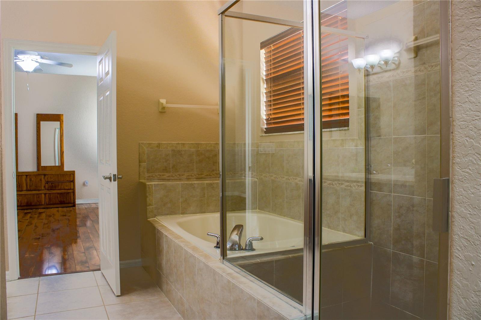 Image 19 of 40 For 23900 Narrowleaf Court