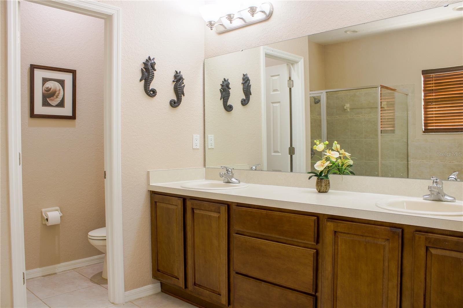 Image 21 of 40 For 23900 Narrowleaf Court