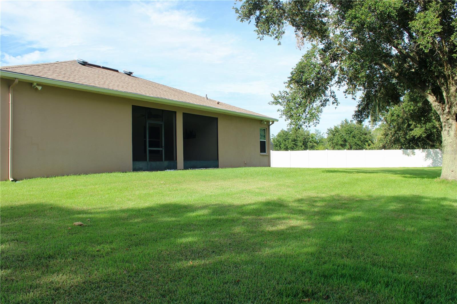 Image 34 of 40 For 23900 Narrowleaf Court
