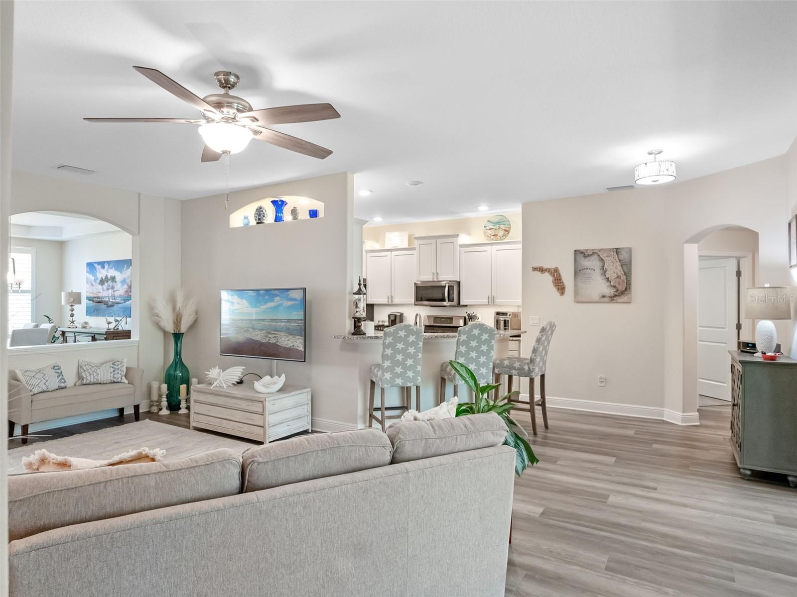 Image 11 of 50 For 26519 Manassas Drive