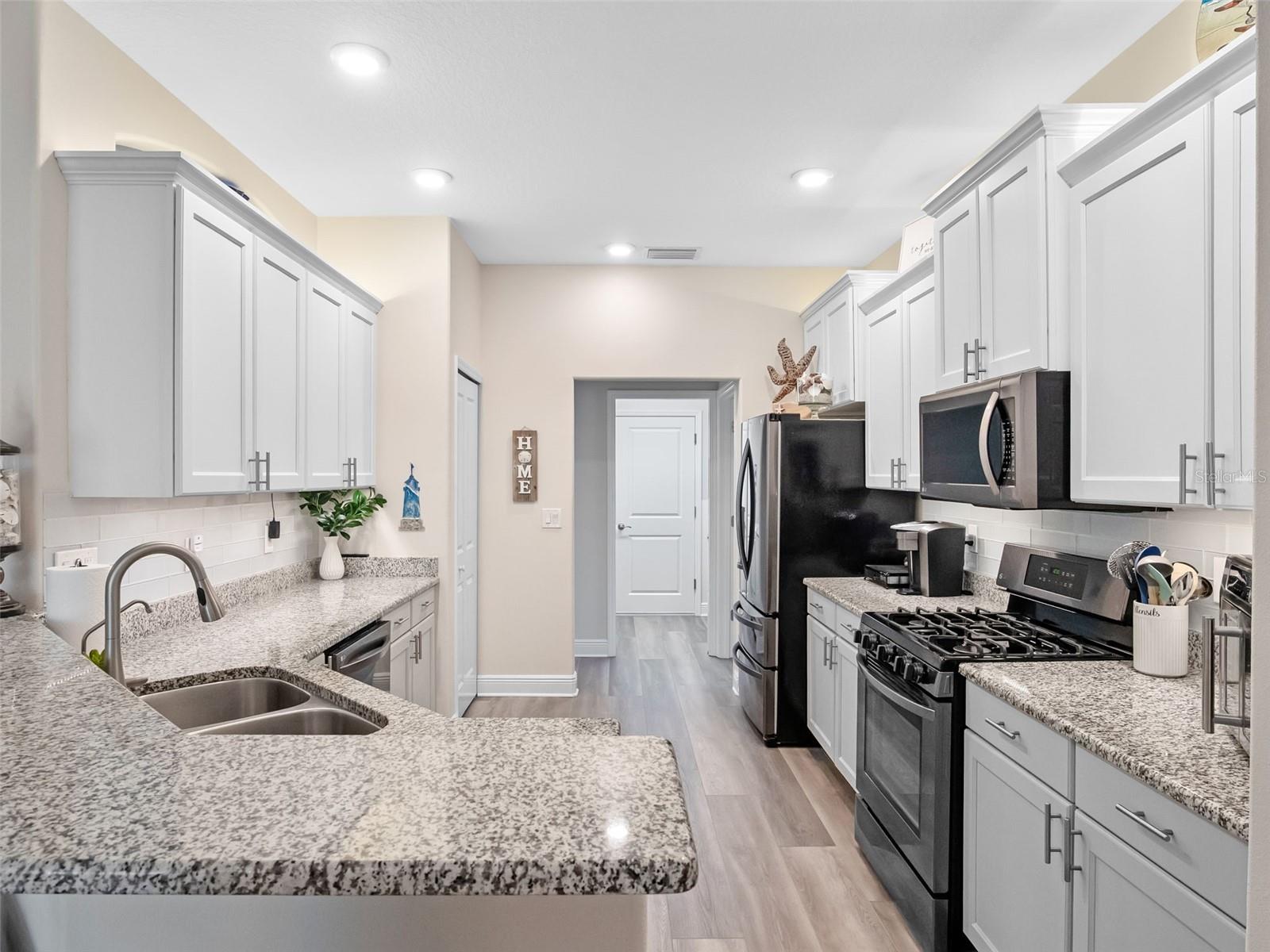 Image 16 of 50 For 26519 Manassas Drive