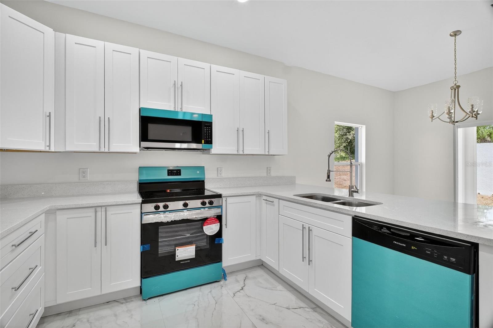 Listing photo id 3 for 89 Fariway Circle