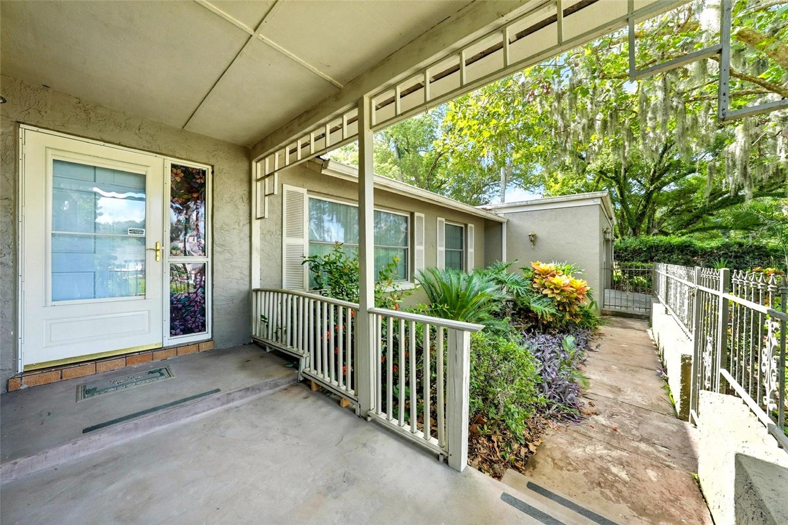 Image 3 of 31 For 549 Karen Avenue