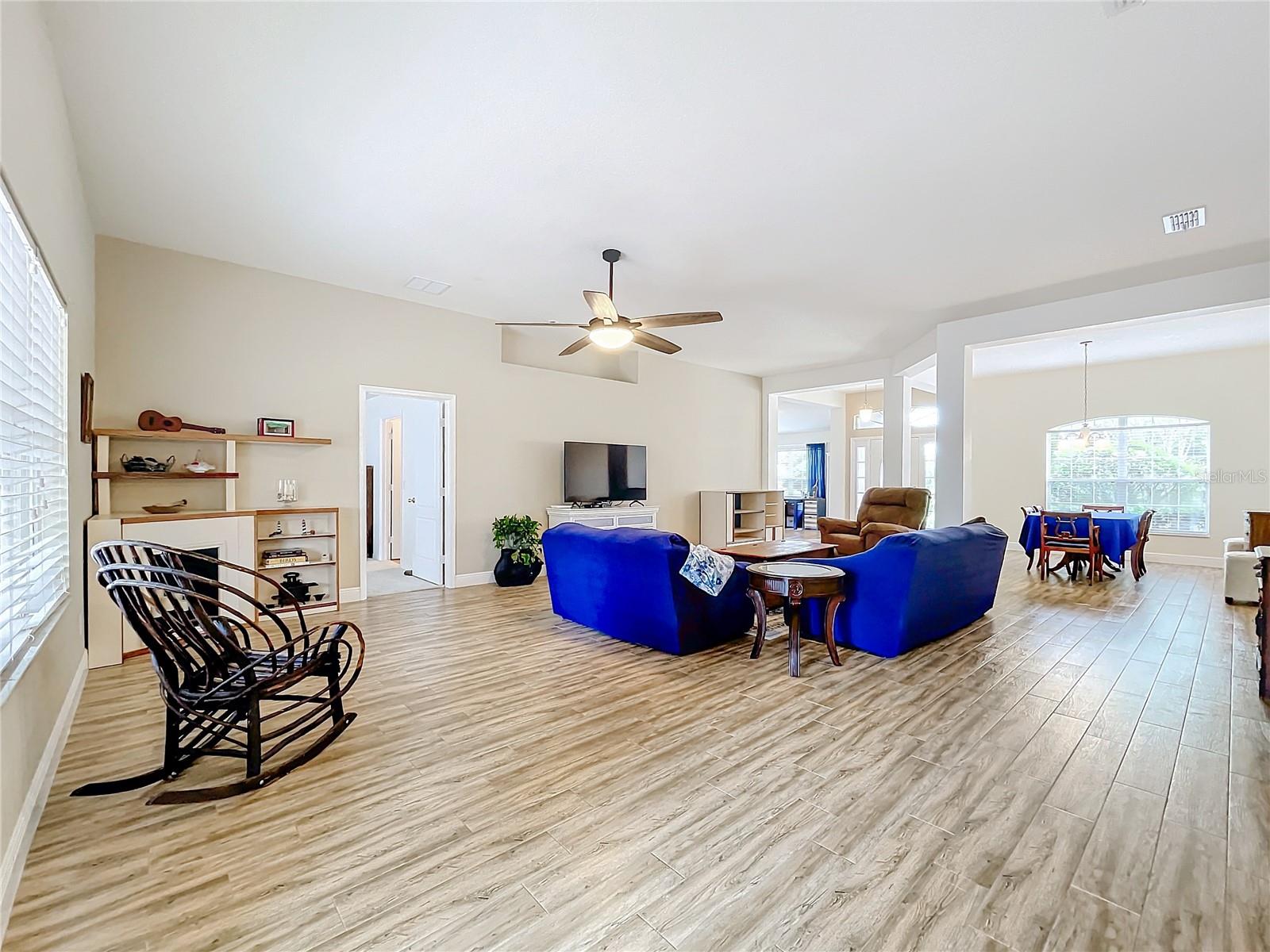 Image 4 of 21 For 36839 Wolf Court