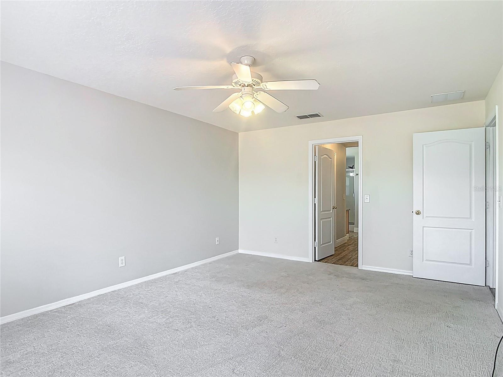 Image 41 of 61 For 36839 Wolf Court