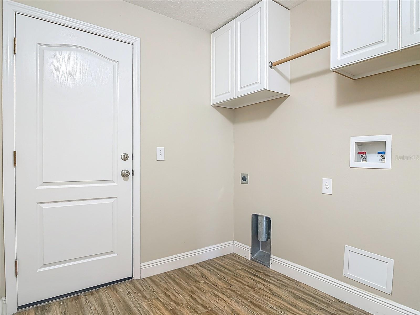 Image 48 of 61 For 36839 Wolf Court