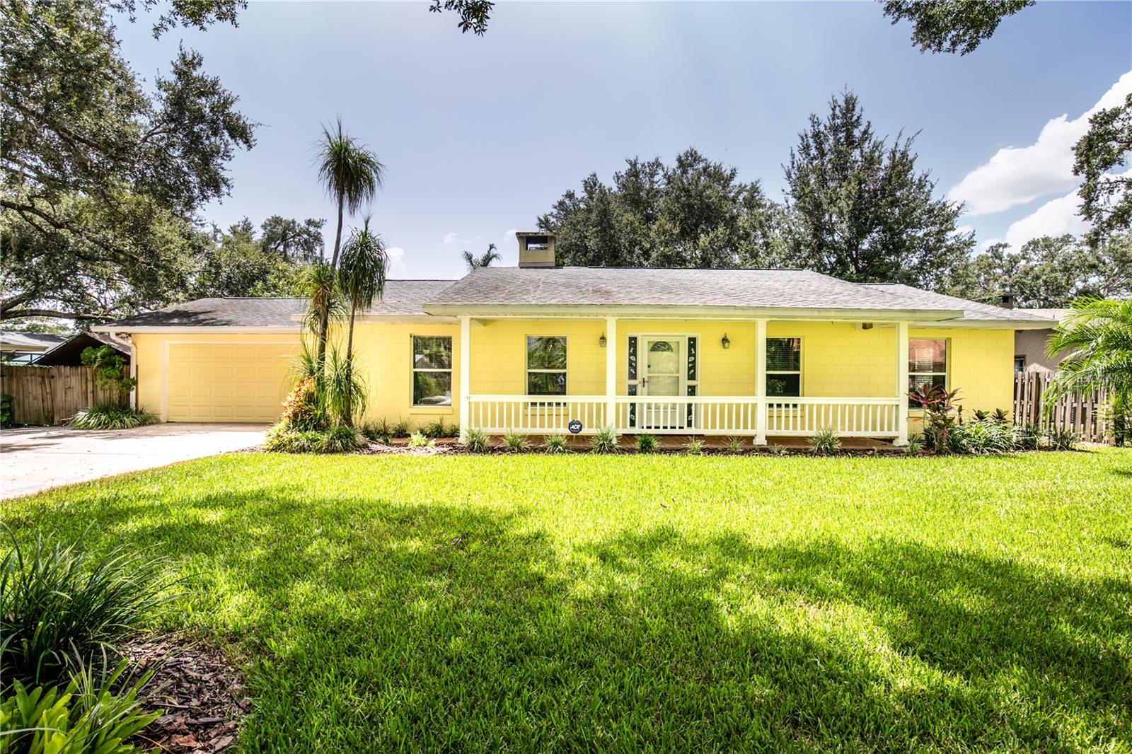 Details for 2117 Suzanne Drive, MOUNT DORA, FL 32757