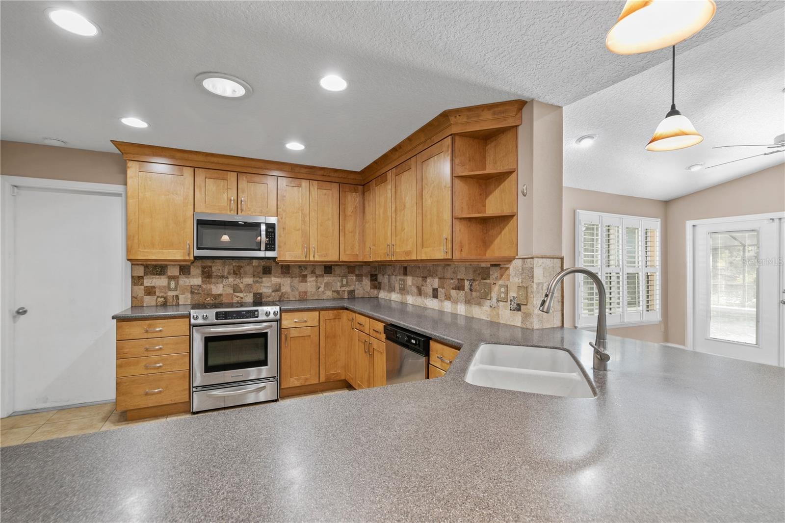 Image 10 of 46 For 2117 Suzanne Drive