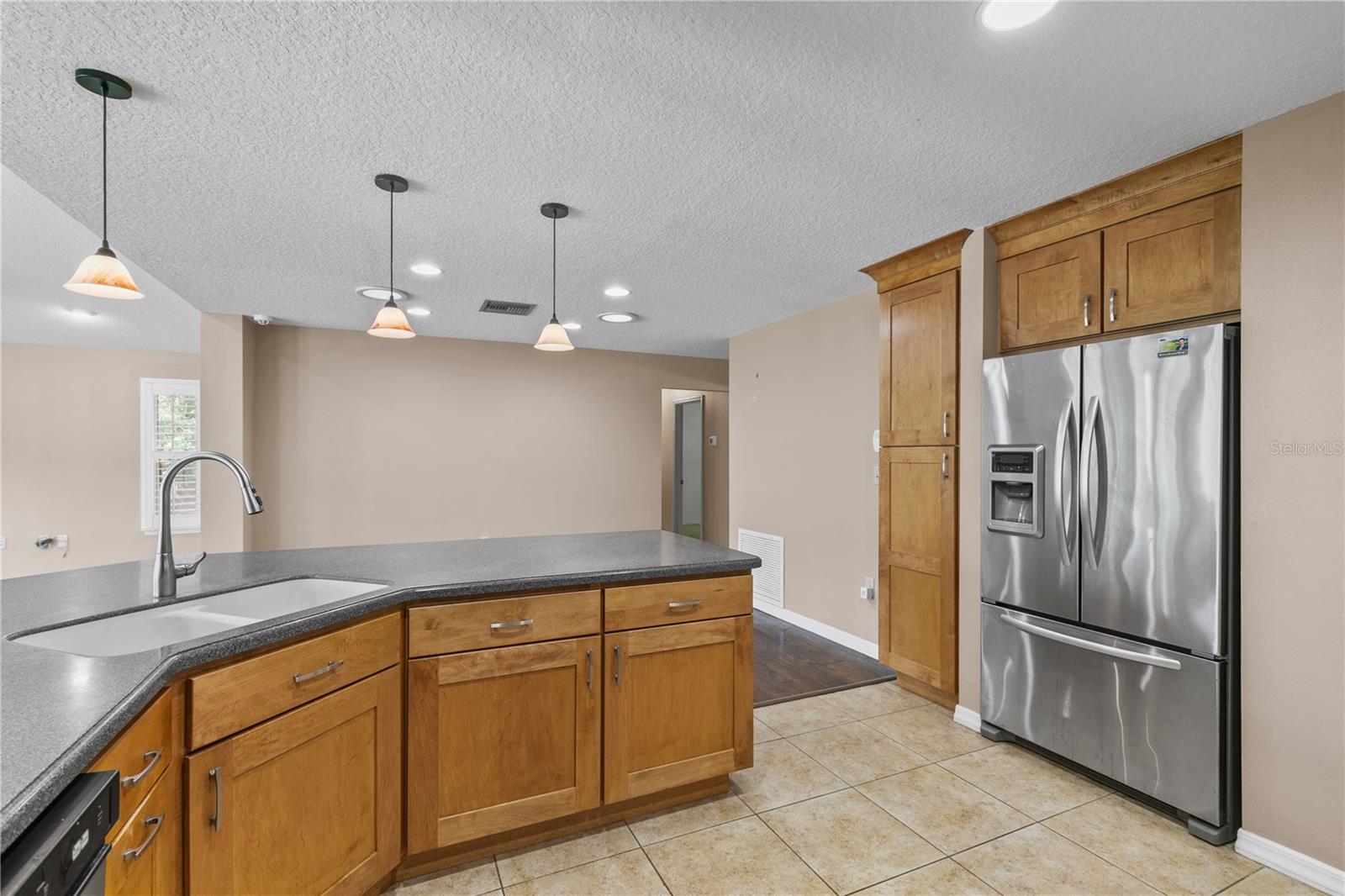 Image 11 of 46 For 2117 Suzanne Drive