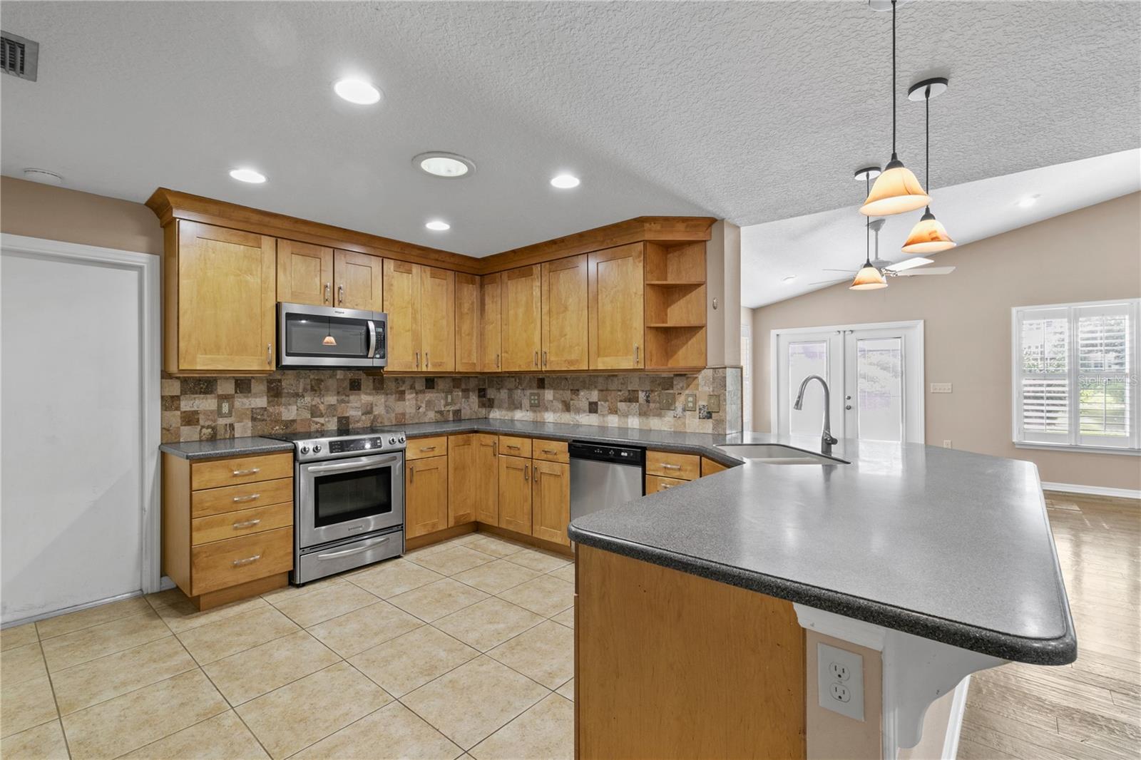 Image 13 of 46 For 2117 Suzanne Drive