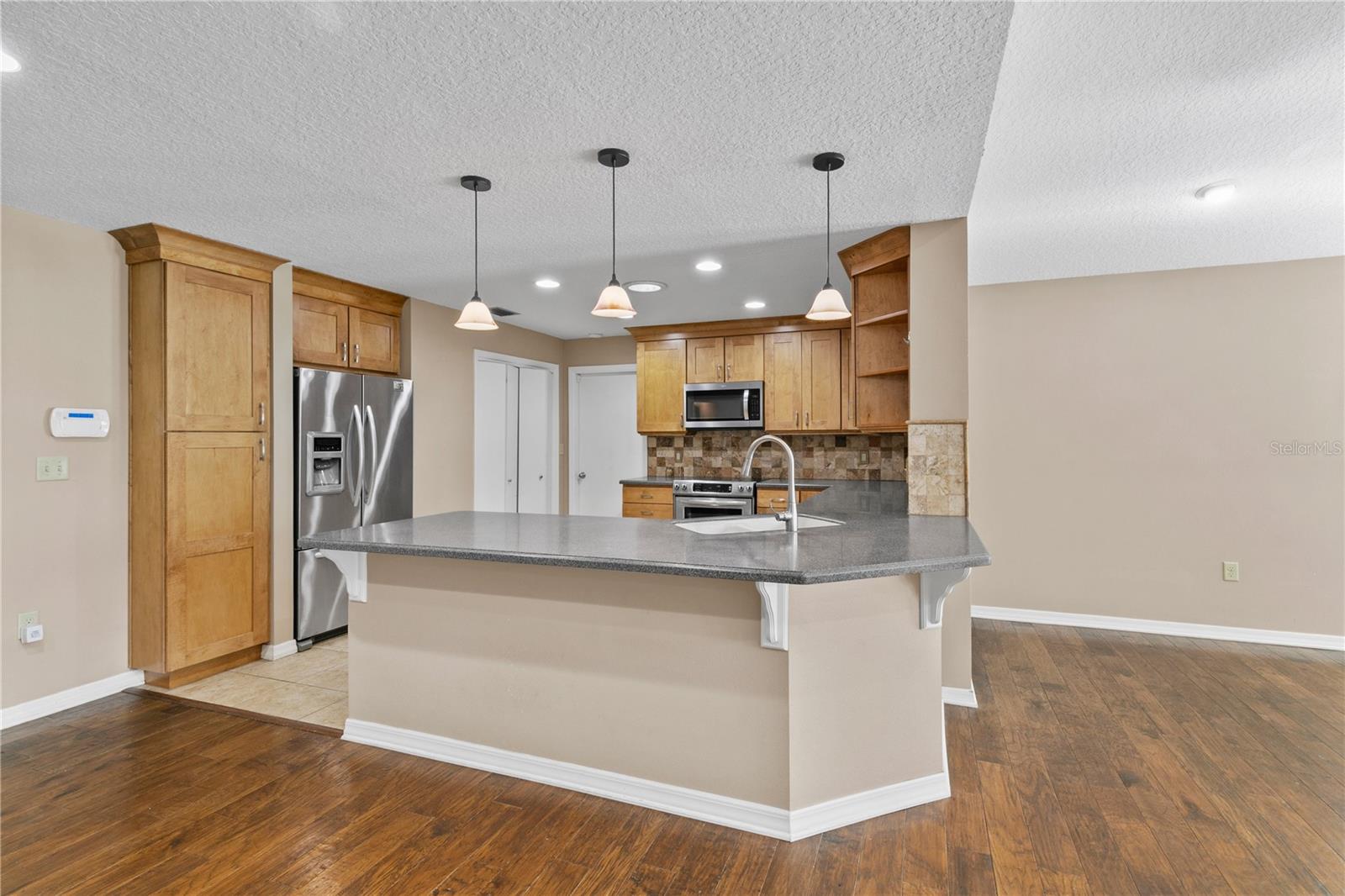 Image 14 of 46 For 2117 Suzanne Drive