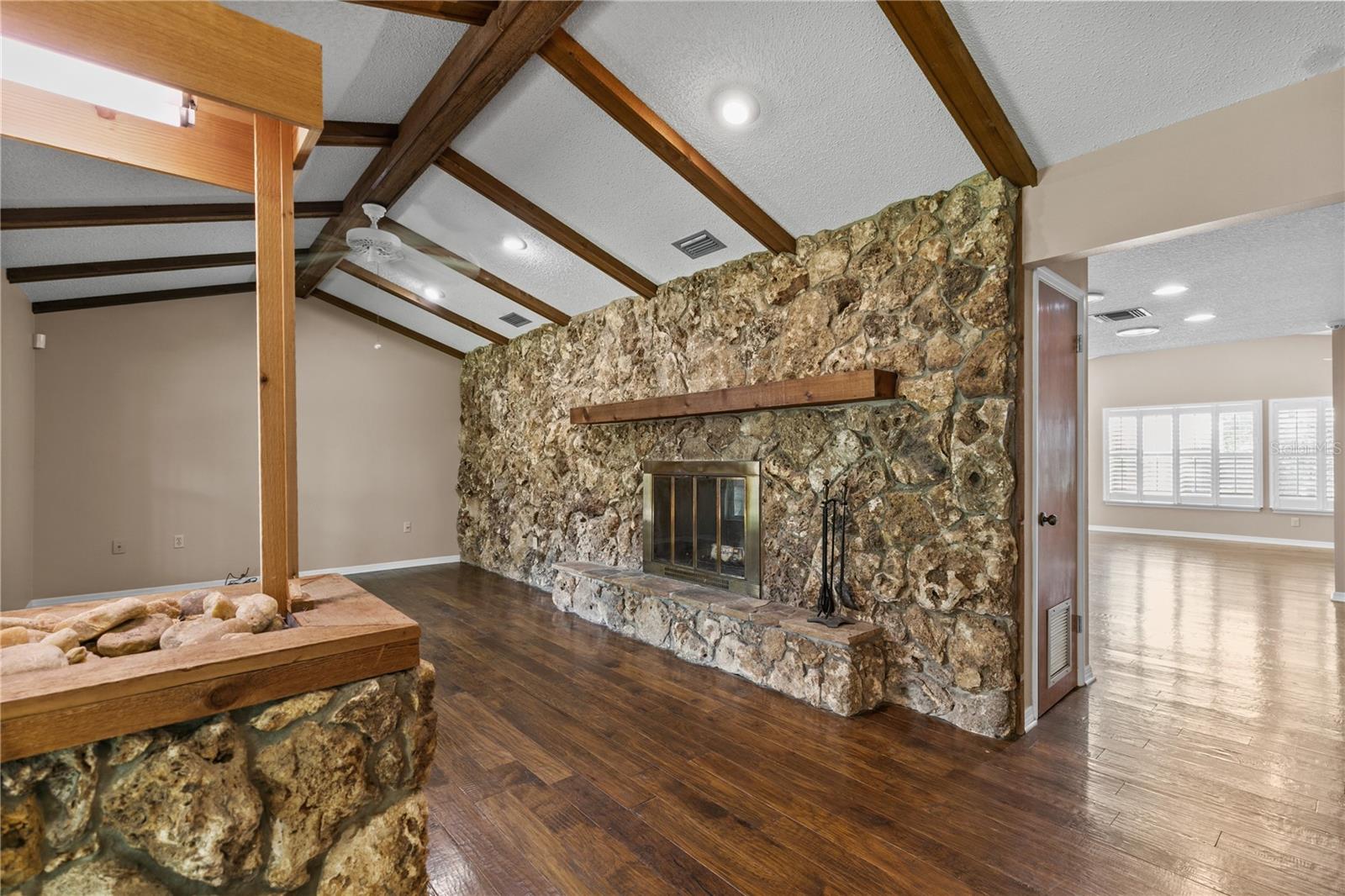 Image 15 of 46 For 2117 Suzanne Drive