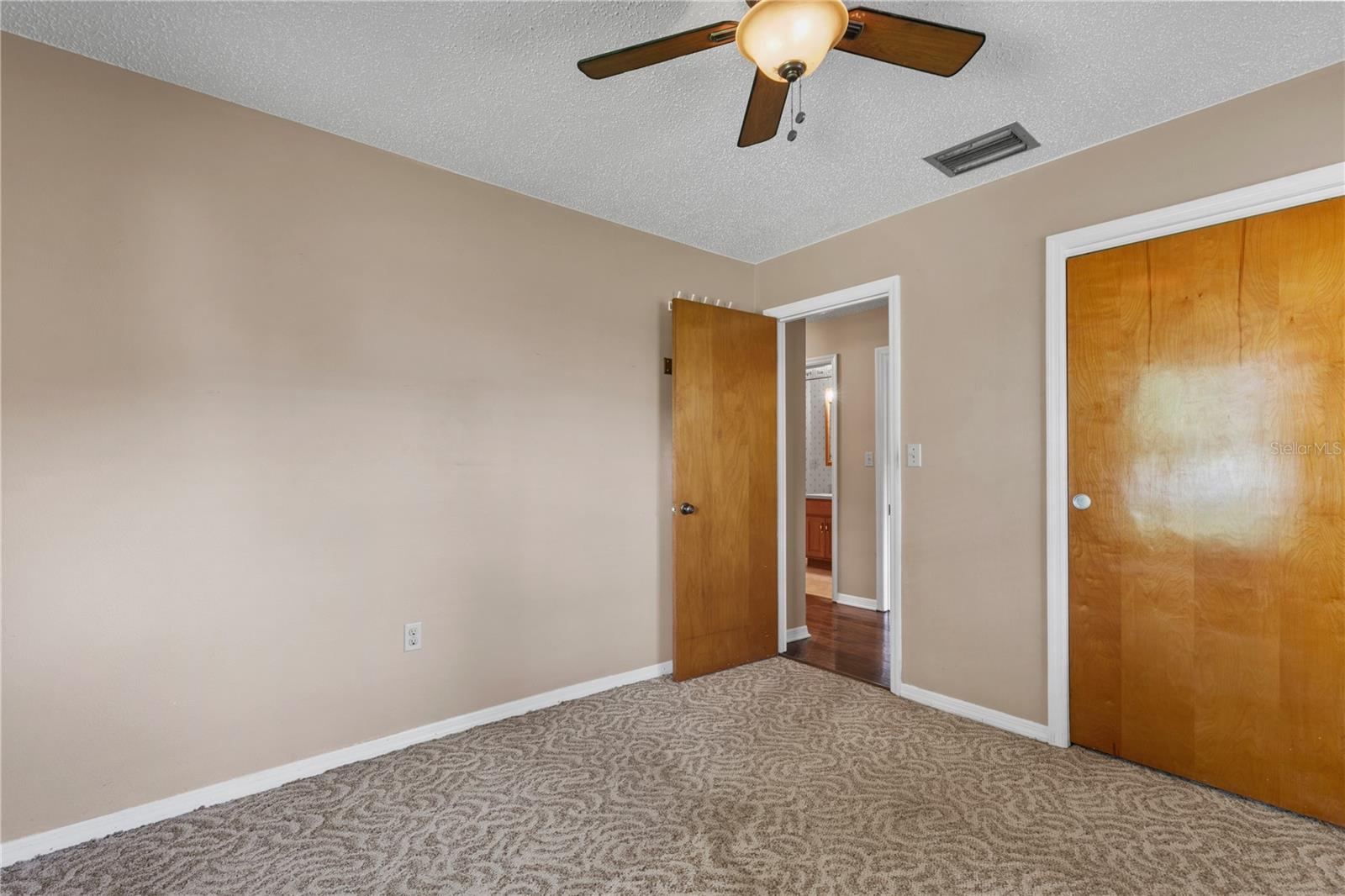 Image 22 of 46 For 2117 Suzanne Drive