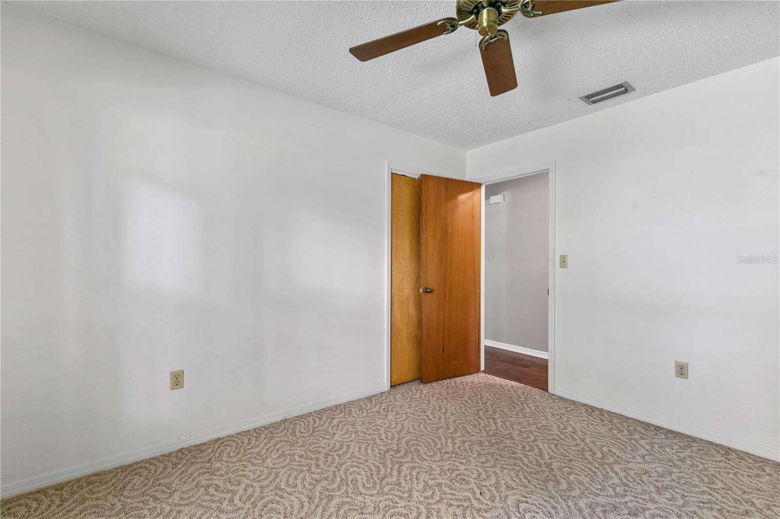 Image 24 of 46 For 2117 Suzanne Drive