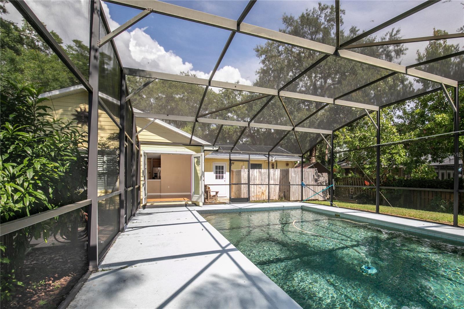 Image 4 of 46 For 2117 Suzanne Drive