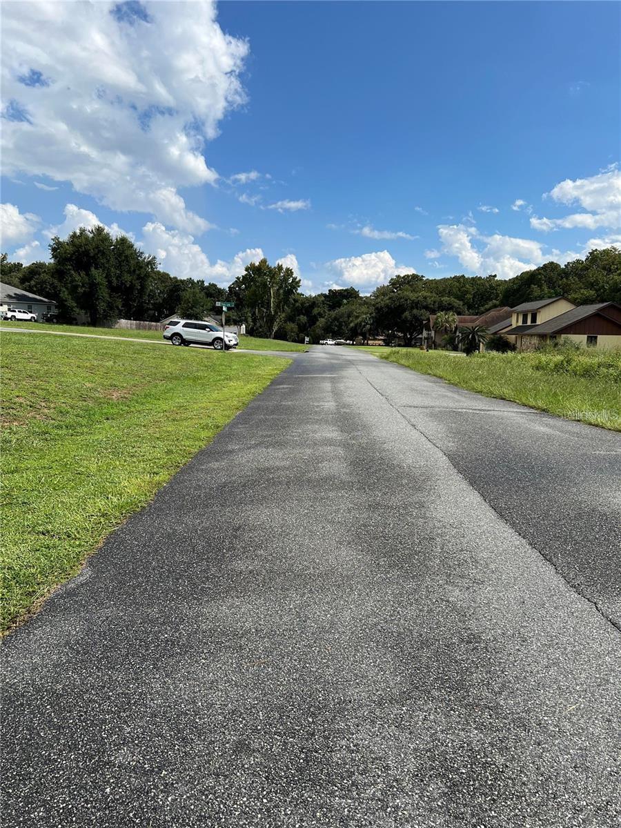 Image 5 of 9 For Redtree Drive