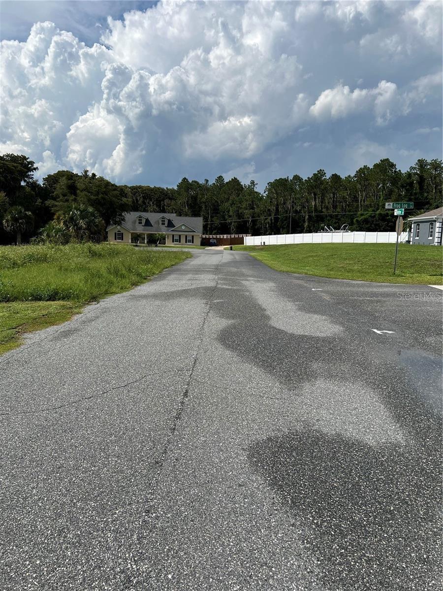 Image 8 of 9 For Redtree Drive