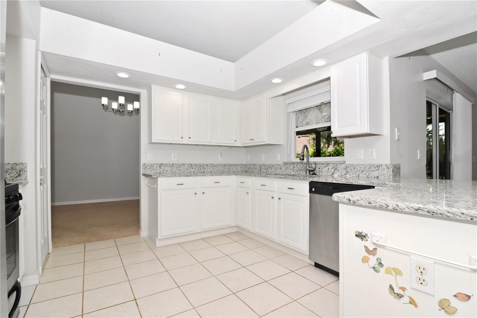 Image 8 of 45 For 21605 King Henry Avenue